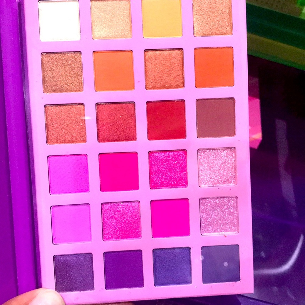Eyeshadow palette